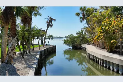 684 Freeling Drive, Sarasota, FL 34242 - Photo 20