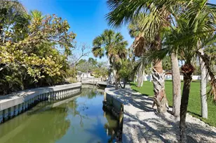 684 Freeling Dr, Sarasota, FL 34242 - Photo 22