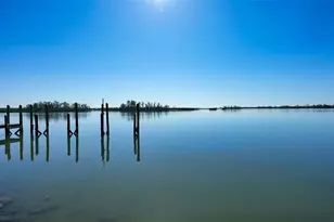 684 Freeling Dr, Sarasota, FL 34242 - Photo 14