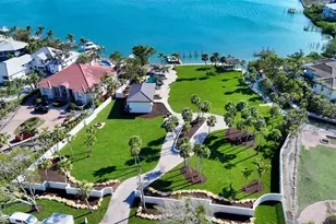 684 Freeling Dr, Sarasota, FL 34242 - Photo 4