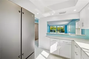 6750 Gulf of Mexico Dr, Longboat Key, FL 34228 - Photo 18