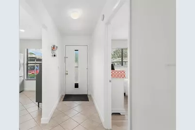 6050 28th Street W #B, Bradenton, FL 34207 - Photo 2