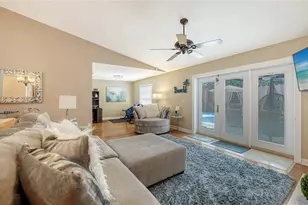 5968 Rachele Dr, Sarasota, FL 34243 - Photo 10