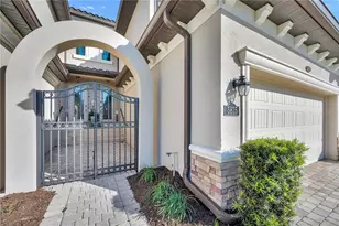 5815 Wake Forest Run, Lakewood Ranch, FL 34211 - Photo 2