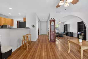 750 Caliente Dr, Brandon, FL 33511 - Photo 14