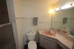 3016 Tanglewood Dr, Sarasota, FL 34239 - Photo 46