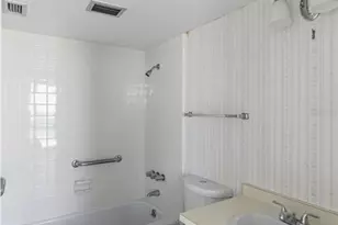 4485 Gulf Of Mexico Dr, Longboat Key, FL 34228 - Photo 14