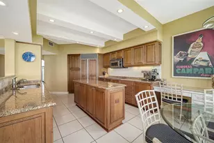 545 Sanctuary Dr, Longboat Key, FL 34228 - Photo 10