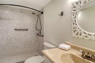 101 S Gulfstream Ave, Sarasota, FL 34236 - Photo 22