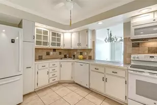 101 S Gulfstream Ave, Sarasota, FL 34236 - Photo 16