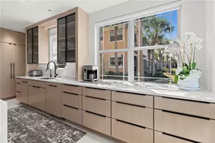 6427 Moorings Point Cir, Lakewood Ranch, FL 34202 - Photo 8