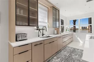 6427 Moorings Point Cir, Lakewood Ranch, FL 34202 - Photo 6