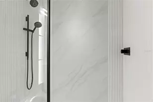 6427 Moorings Point Cir, Lakewood Ranch, FL 34202 - Photo 18