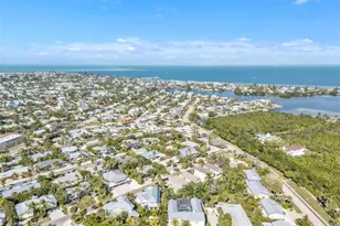 8302 Marina Dr, Holmes Beach, FL 34217 - Photo 38