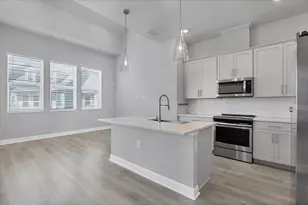 2340 Lindstrom St, Sarasota, FL 34237 - Photo 10