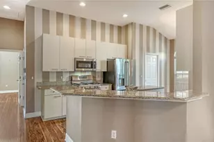 6519 Oakland Hills Dr, Lakewood Ranch, FL 34202 - Photo 10