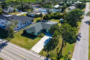 4250 Shamrock Dr, Venice, FL 34293 - Photo 6