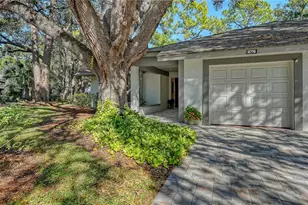 4716 Oak Forest Dr W, Sarasota, FL 34231 - Photo 2