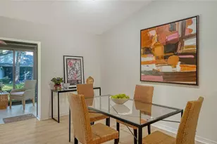 4716 Oak Forest Dr W, Sarasota, FL 34231 - Photo 6