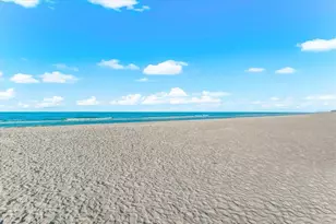 102 68th St, Holmes Beach, FL 34217 - Photo 34