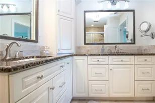 1200 E Peppertree Ln, Sarasota, FL 34242 - Photo 42