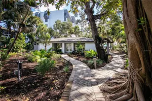 1200 E Peppertree Ln, Sarasota, FL 34242 - Photo 60