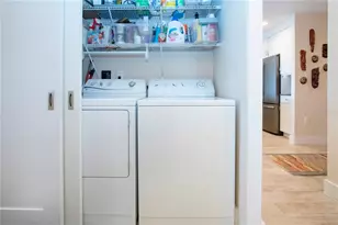 1200 E Peppertree Ln, Sarasota, FL 34242 - Photo 58