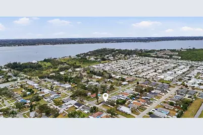 2602 12th Street W, Palmetto, FL 34221 - Photo 2