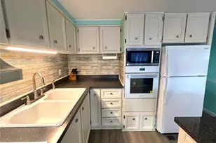 528 Blackburn Blvd, North Port, FL 34287 - Photo 10