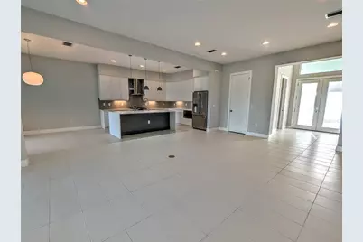 7744 Sandhill Lake Drive, Sarasota, FL 34241 - Photo 2