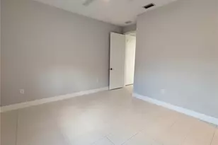 7744 Sandhill Lake Dr, Sarasota, FL 34241 - Photo 18