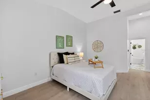 7739 Whitebridge Glen, University Park, FL 34201 - Photo 16