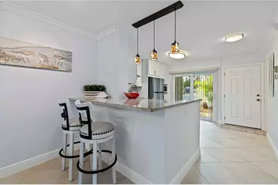 5260 Gulf Of Mexico Drive #401, Longboat Key, FL 34228 - Photo 4