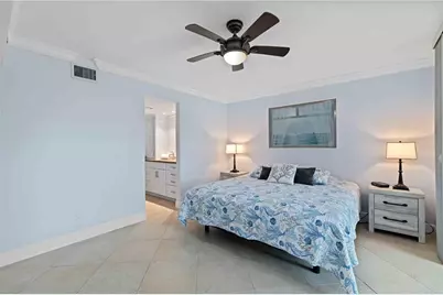 5260 Gulf Of Mexico Drive #401, Longboat Key, FL 34228 - Photo 14