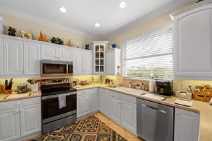 220 82nd St, Holmes Beach, FL 34217 - Photo 10
