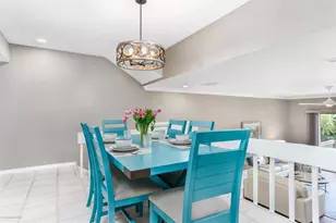 1087 Lake House Cir, Sarasota, FL 34242 - Photo 10