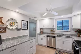 3904 Ashwood Ln, Sarasota, FL 34232 - Photo 6