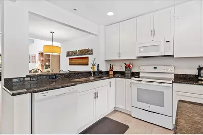 1519 Pelican Point Drive #288, Sarasota, FL 34231 - Photo 6