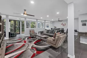 3332 Thornwood Rd, Sarasota, FL 34231 - Photo 8