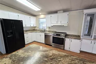 8907 32nd Ave E, Palmetto, FL 34221 - Photo 4