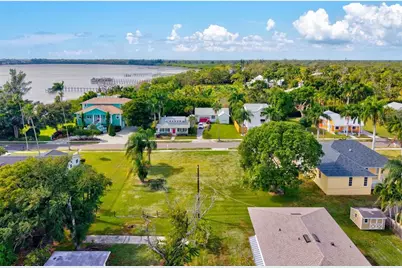 511 84th Street NW, Bradenton, FL 34209 - Photo 4