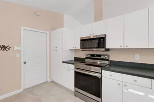 4557 Worcester Rd, Sarasota, FL 34231 - Photo 18