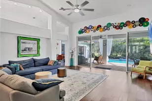 4305 Highland Oaks Cir, Sarasota, FL 34235 - Photo 6