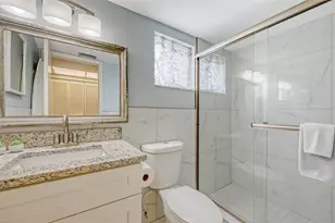 3647 Lake Bayshore Dr, Bradenton, FL 34205 - Photo 20