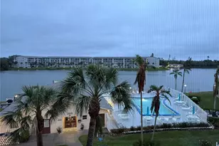 3647 Lake Bayshore Dr, Bradenton, FL 34205 - Photo 12