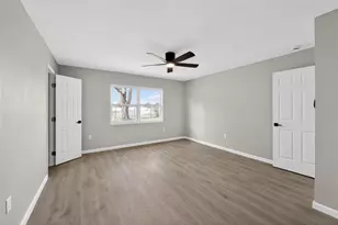 6224 7th Ave Dr W, Bradenton, FL 34209 - Photo 8