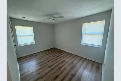 2124 3rd Street E, Bradenton, FL 34208 - Photo 6