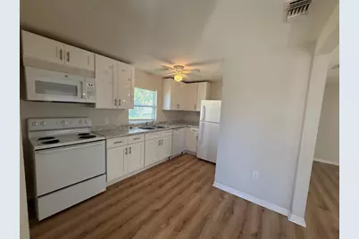 2124 3rd Street E, Bradenton, FL 34208 - Photo 8