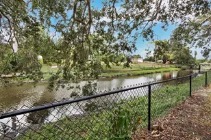 2426 River Ridge Dr, Sarasota, FL 34239 - Photo 40