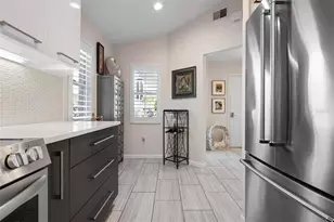 226 Chartley Ct N, Sarasota, FL 34232 - Photo 8